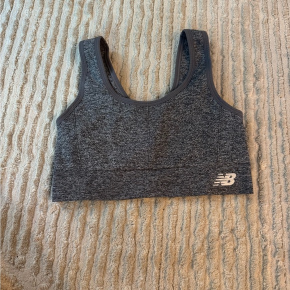 New Balance Charcoal Heather Sports Bra - Picture 1 of 2